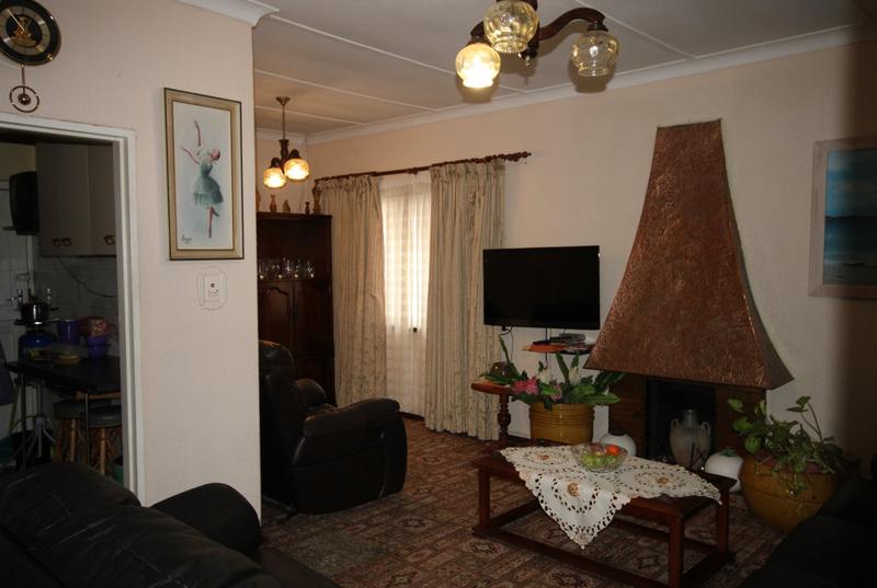 2 Bedroom Property for Sale in Kensington Western Cape